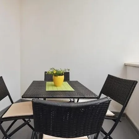 Studio Fur 4 Personen Ca 45 Qm In Srima, Dalmatien Norddalmatien - B60482 아파트